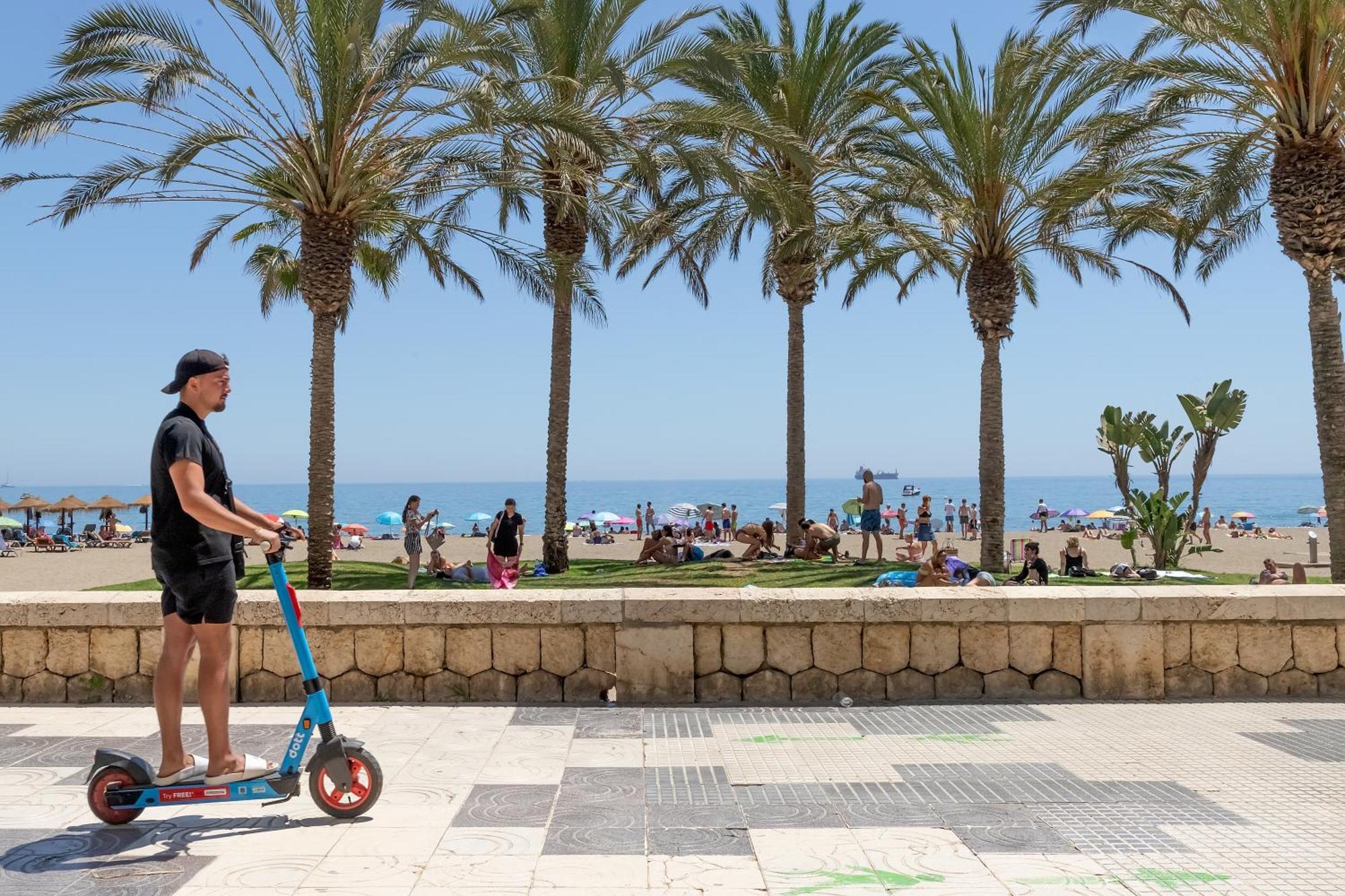 Bhost - Paseo De La Malagueta Apartment Malaga Bagian luar foto