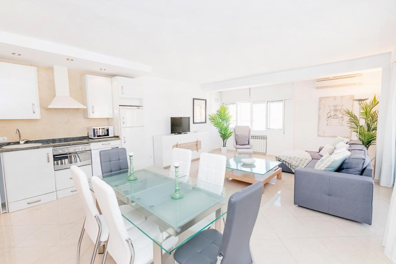Bhost - Paseo De La Malagueta Apartment Malaga Bagian luar foto