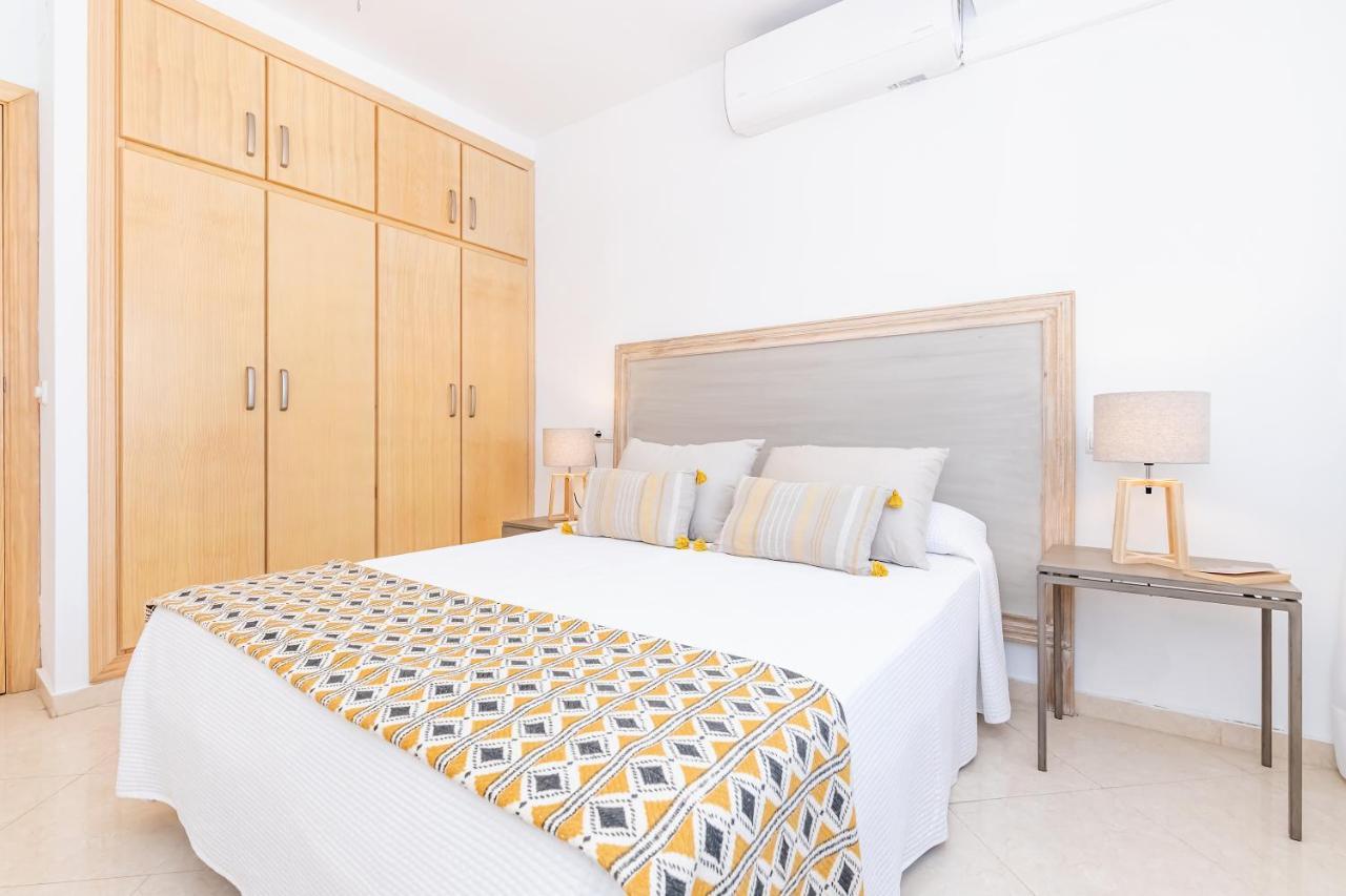 Bhost - Paseo De La Malagueta Apartment Malaga Bagian luar foto