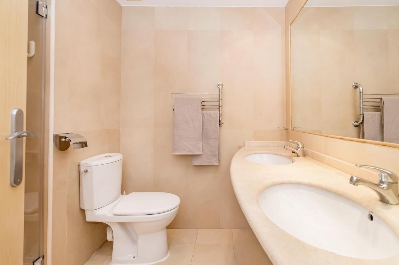 Bhost - Paseo De La Malagueta Apartment Malaga Bagian luar foto